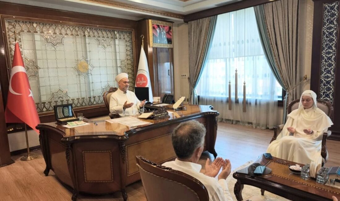 Adana'da yaşayan Polonya vatandaşı Martyna Kaminska, İl Müftülüğü'nde yapılan merasimle