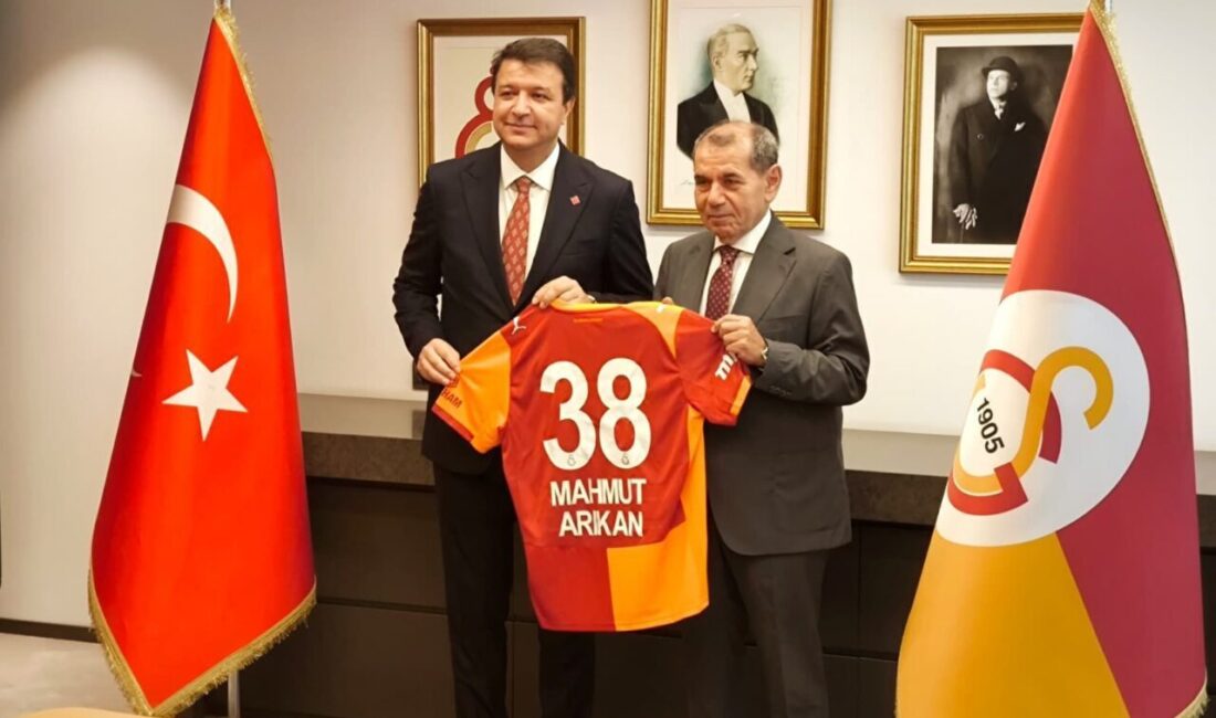 Saadet Partisi Genel Başkanı Mahmut Arıkan, Galatasaray Kulübü Başkanı Dursun