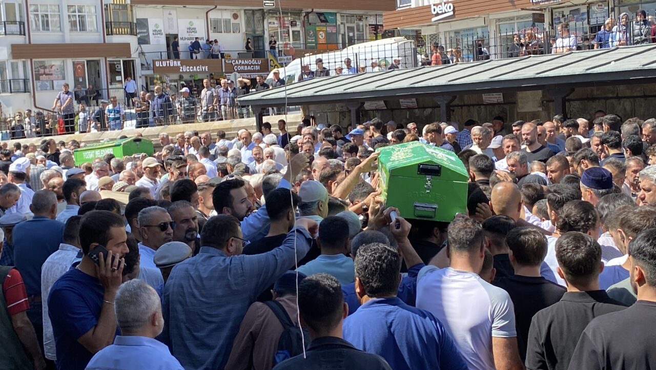  Samsun'un Atakum ilçesinde denizde boğulan 18 yaşındaki Taha Yasin Şahingöz