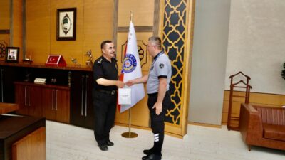 Samsun'un İlkadım ilçesinde, bankada tavırlarından şüphelendiği yaşlı adamın 780 bin