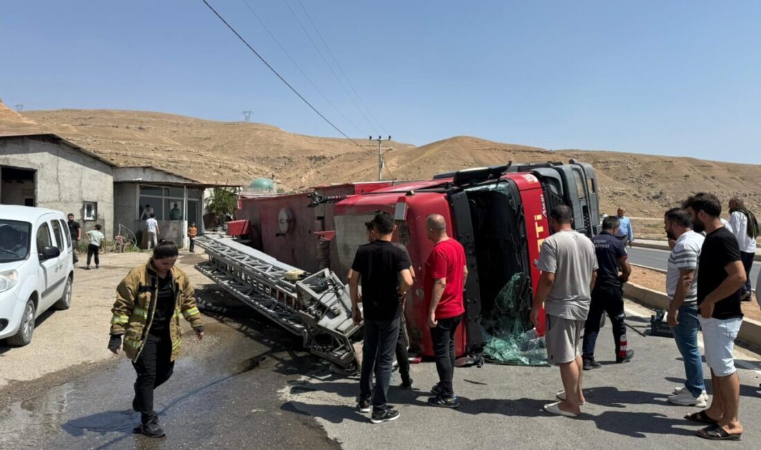 Şırnak’ın Cizre ilçesinde yangına giderken devrilen itfaiye aracında bulunan 5