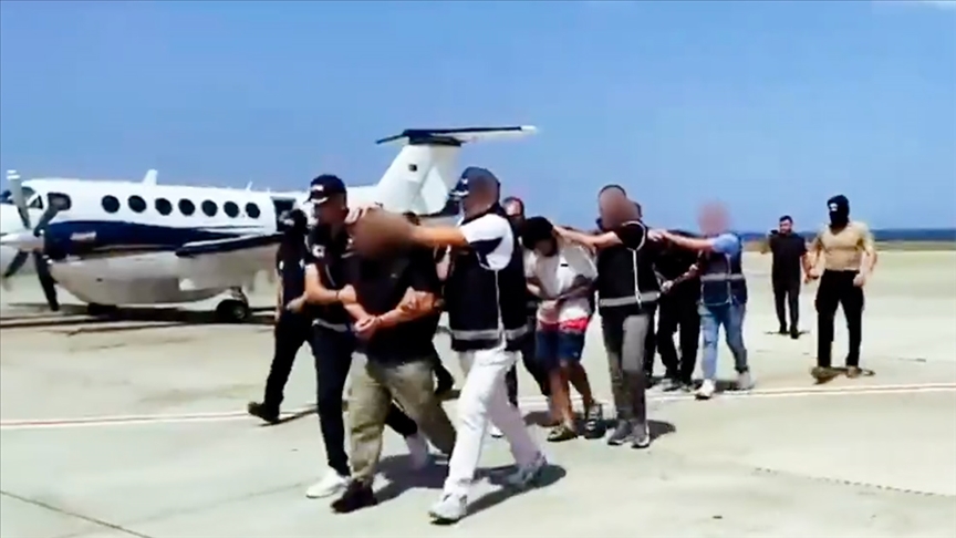 İçişleri Bakanı Ali Yerlikaya, uluslararası seviyede kırmızı bültenle aranan 3