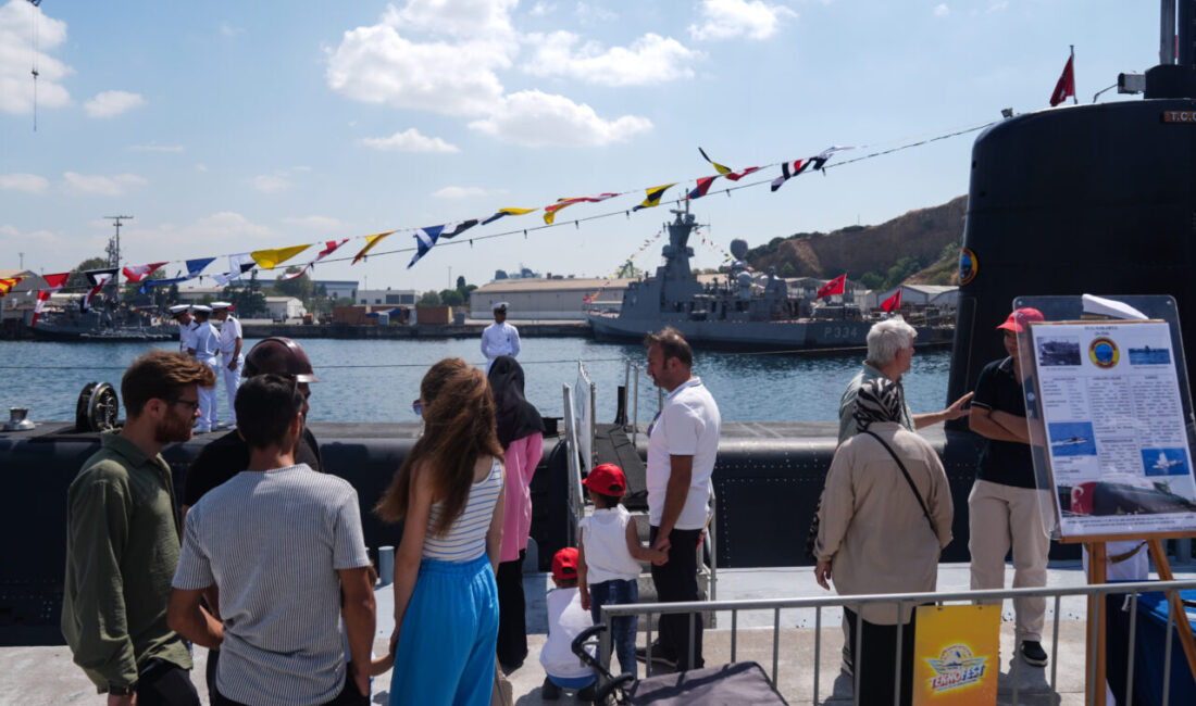  "TEKNOFEST Mavi Vatan" kapsamında ikinci gün itibarıyla halka açılan Türk