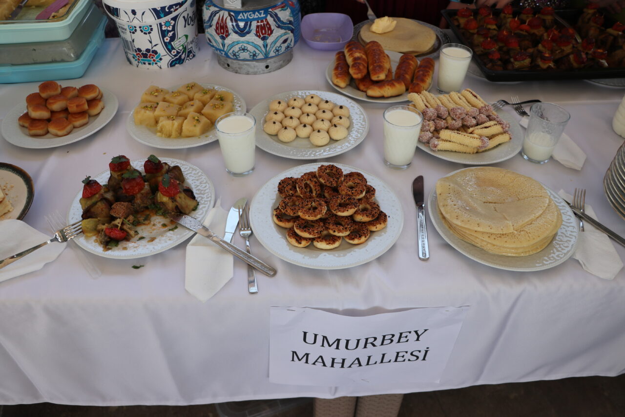 Tekirdağ'da "33. Ayçiçeği Festivali" kapsamında "Ayçiçeği Lezzet Yarışması" düzenlendi.