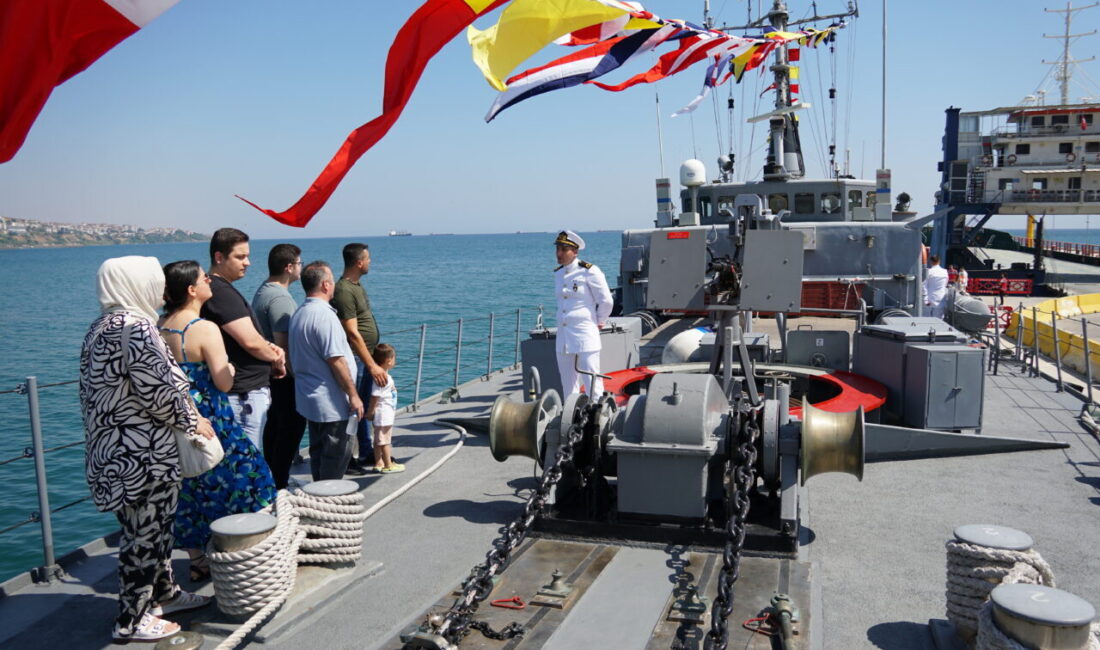  Tekirdağ'da 30 Ağustos Zafer Bayramı dolayısıyla Deniz Kuvvetleri Komutanlığı mayın