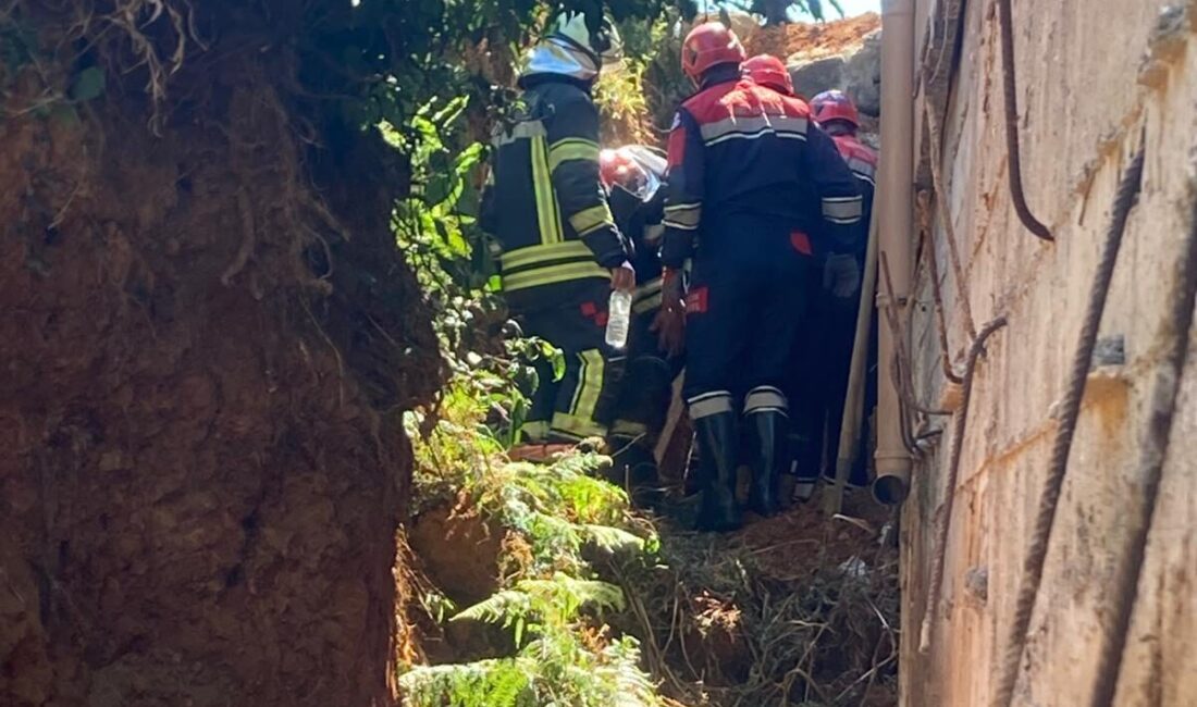 Trabzon'un Of ilçesinde toprak altında kalan işçi yaralandı.