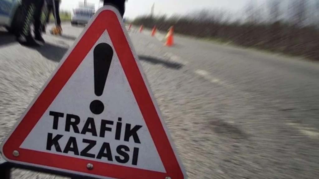  İstanbul Sarıyer'de ehliyetsiz sürücünün kullandığı otomobil ile hafif ticari aracın