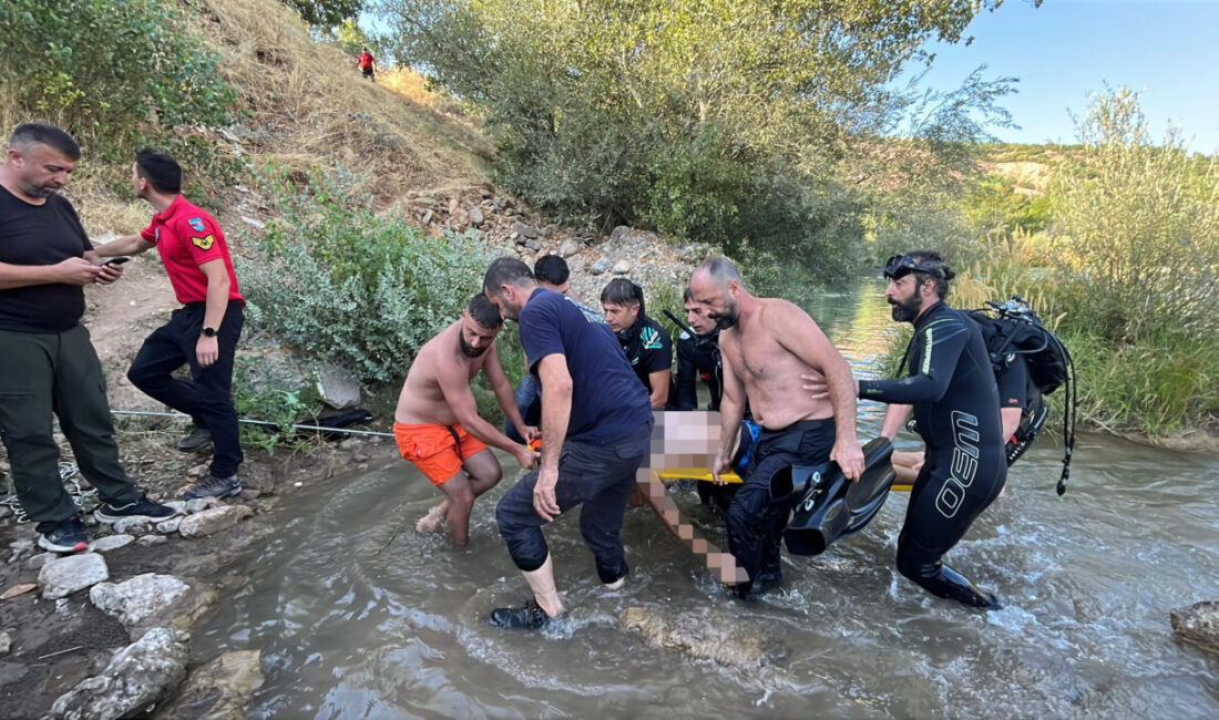 Tunceli'de Pülümür Çayı'na giren kişi boğuldu.