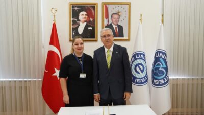 İzmir'de akademisyenlerin halofilik (tuz seven) mikroalglerin kansere karşı etkilerini araştırmak