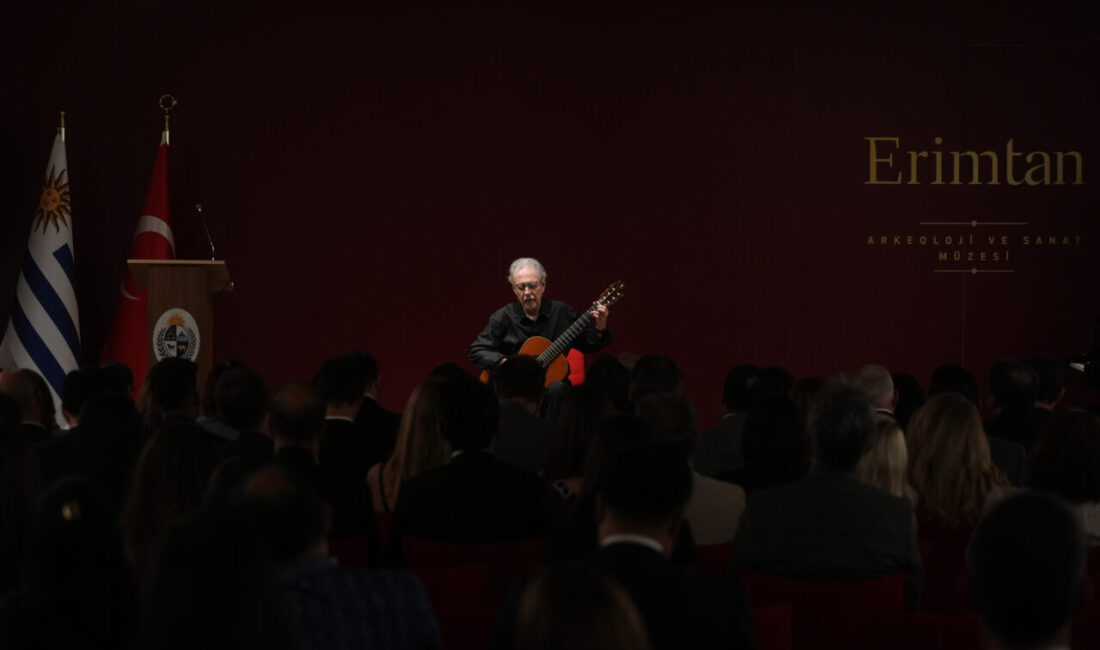  Uruguay'ın Ankara Büyükelçiliği tarafından Bağımsızlık Bildirgesi’nin 200. yıl dönümünü kutlamak