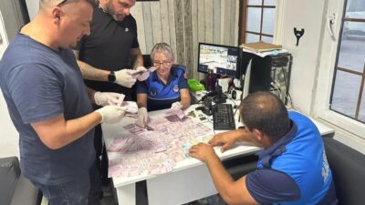  Yalova'da zabıta ekipleri tarafından yakalanan dilencinin üzerinde 45 bin lira