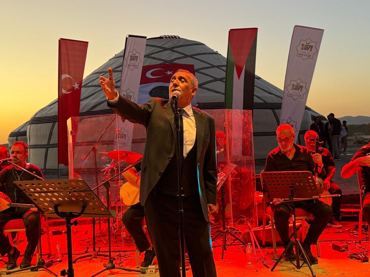 Yavuz Bingöl, Malazgirt Zaferi'nin 954. yıl dönümü kutlamaları kapsamında Muş'un