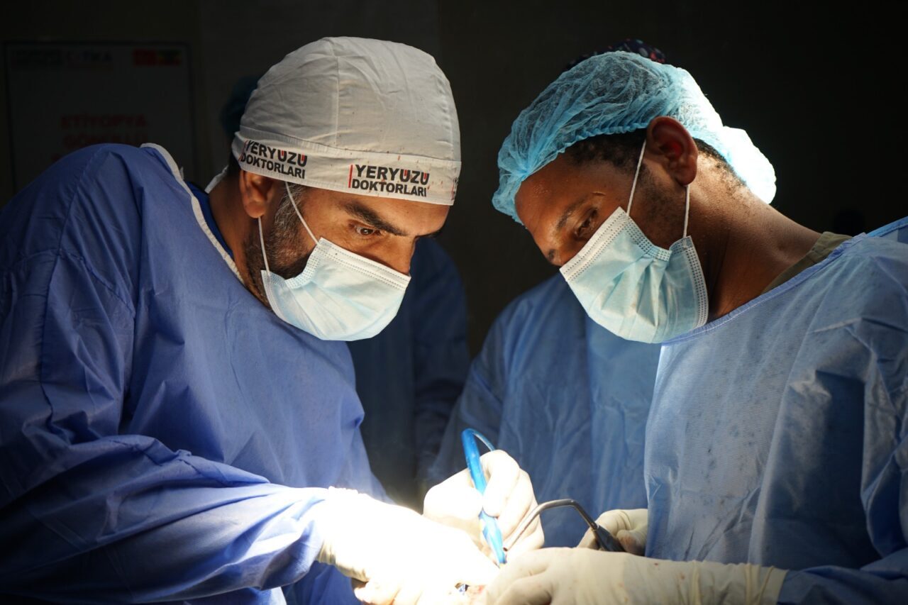 Yeryüzü Doktorları Derneğinin gönüllü ekibi, Türk İşbirliği ve Koordinasyon Ajansı