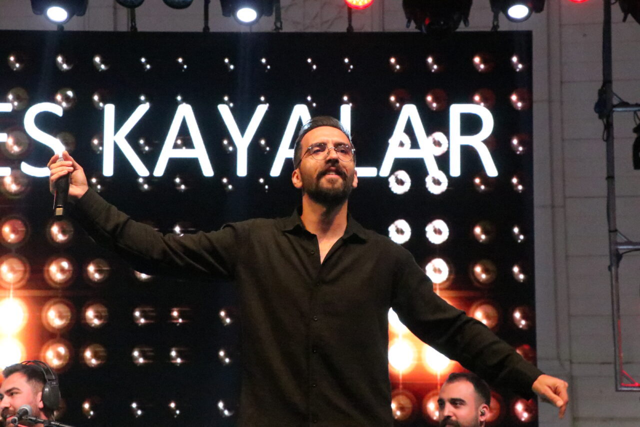 Yozgat'ta 24. Uluslararası Sürmeli Şenliği, kortej yürüyüşü ve konserlerle başladı.