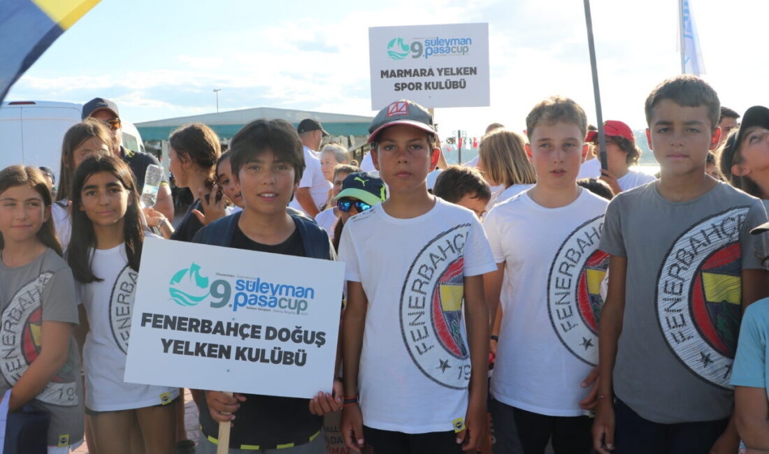 Tekirdağ'da düzenlenen 9. Uluslararası Süleymanpaşa Optimist Cup Yelken Yarışları'nın açılış
