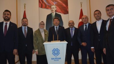 Adalet Bakanı Yılmaz Tunç, Balıkesir'de cenaze törenine katıldı, çeşitli ziyaretler