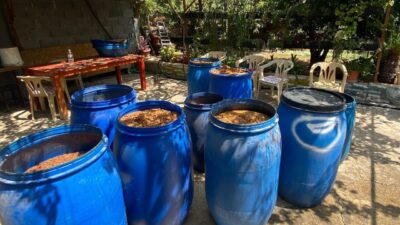  Adana'da 2 bin 930 litre sahte içki ele geçirildi, 3
