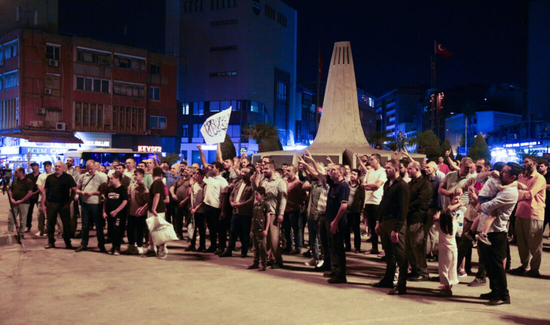 Adana'da Filistin'e ve Küresel Sumud Filosu'na destek için basın açıklaması