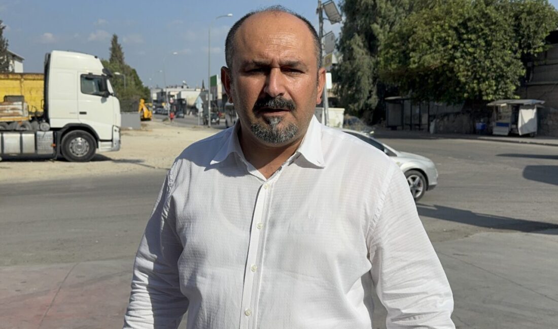  Adana'nın merkez Çukurova ilçesinde sahipsiz köpeklerin 3 yaşındaki çocuğu kovalaması