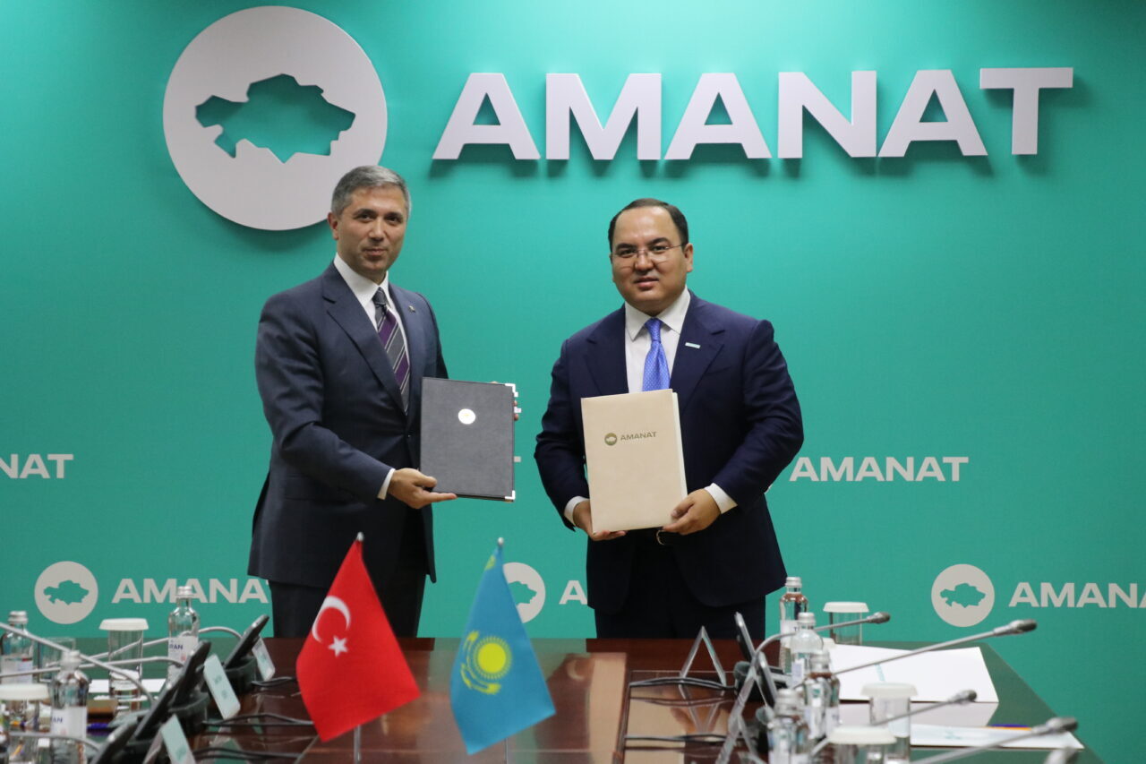 AK Parti ile Kazakistan'ın ana siyasi partisi Amanat Partisi arasında