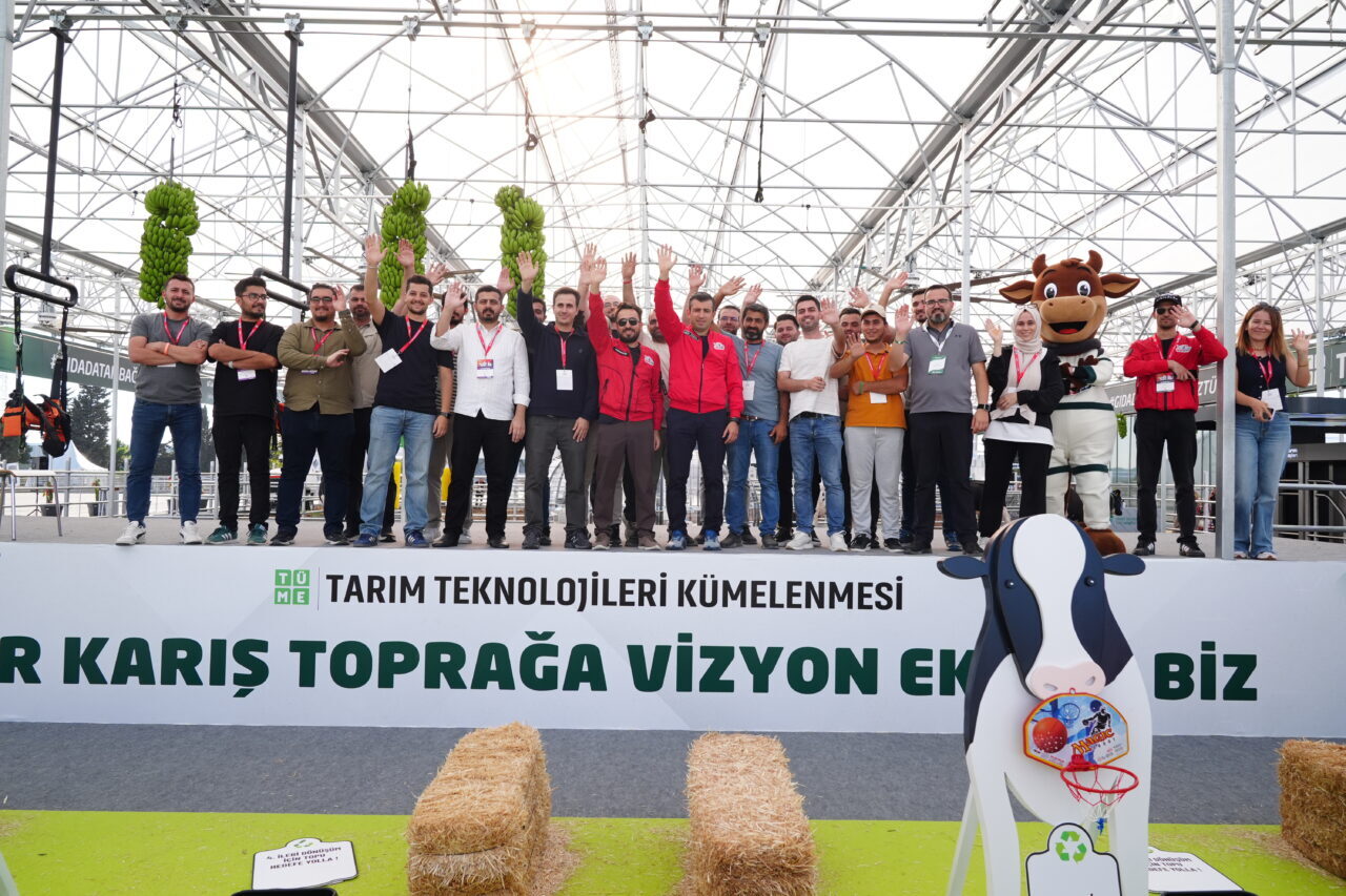  Tarım Teknolojileri Kümelenmesi (TÜME), TEKNOFEST'te akıllı ahır konseptiyle Türkiye'nin tarım