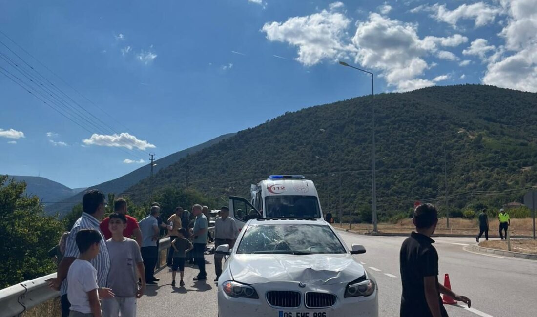  Amasya'da otomobilin çarptığı yaya hayatını kaybetti.