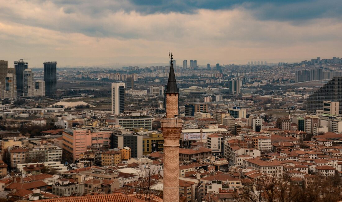 Ankara Valiliği, kent genelinde hissedilen is kokusunun, Kastamonu'da devam eden