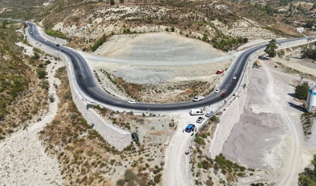 Antalya'nın Manavgat ilçesinde otomobilin devrilmesi sonucu 1 kişi hayatını kaybetti,