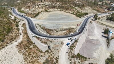 Antalya'nın Manavgat ilçesinde otomobilin devrilmesi sonucu 1 kişi hayatını kaybetti,