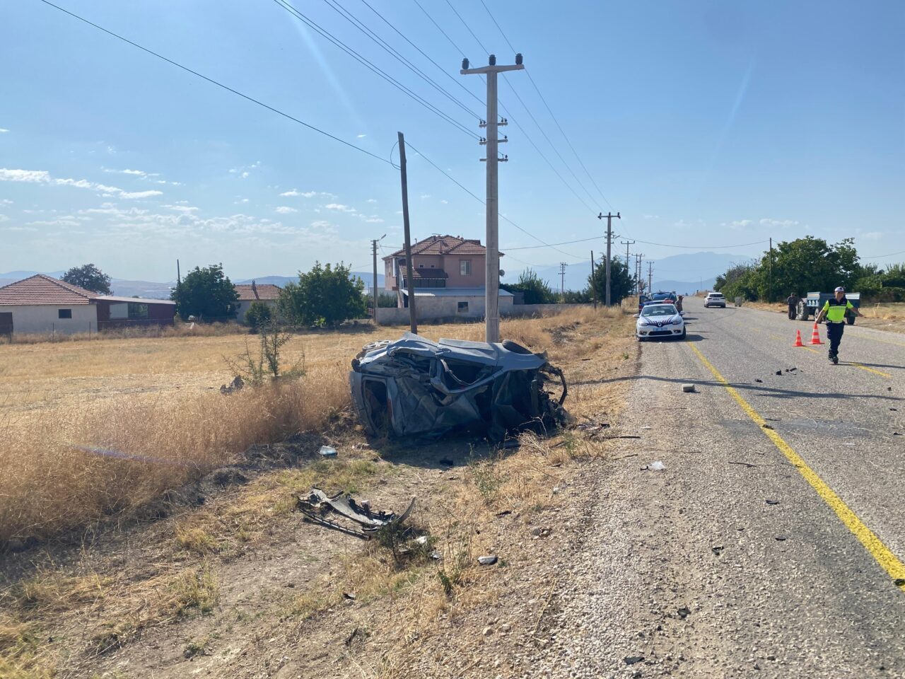 Antalya'nın Korkuteli ilçesinde takla atan otomobilin sürücüsü hayatını kaybetti.