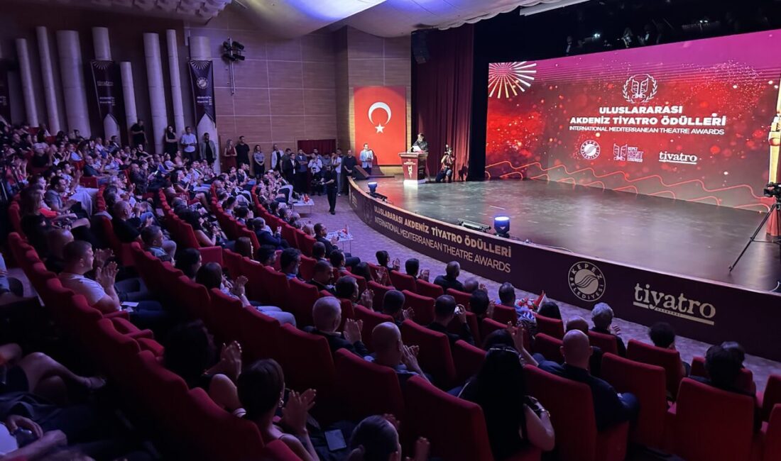 Antalya'da, bu yıl ilk defa düzenlenen "Uluslararası Akdeniz Tiyatro Ödülleri"