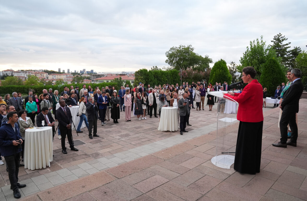 Fransa'nın Ankara Büyükelçiliği ve Türkiye Fransız Kültür Merkezi (Institut Français),