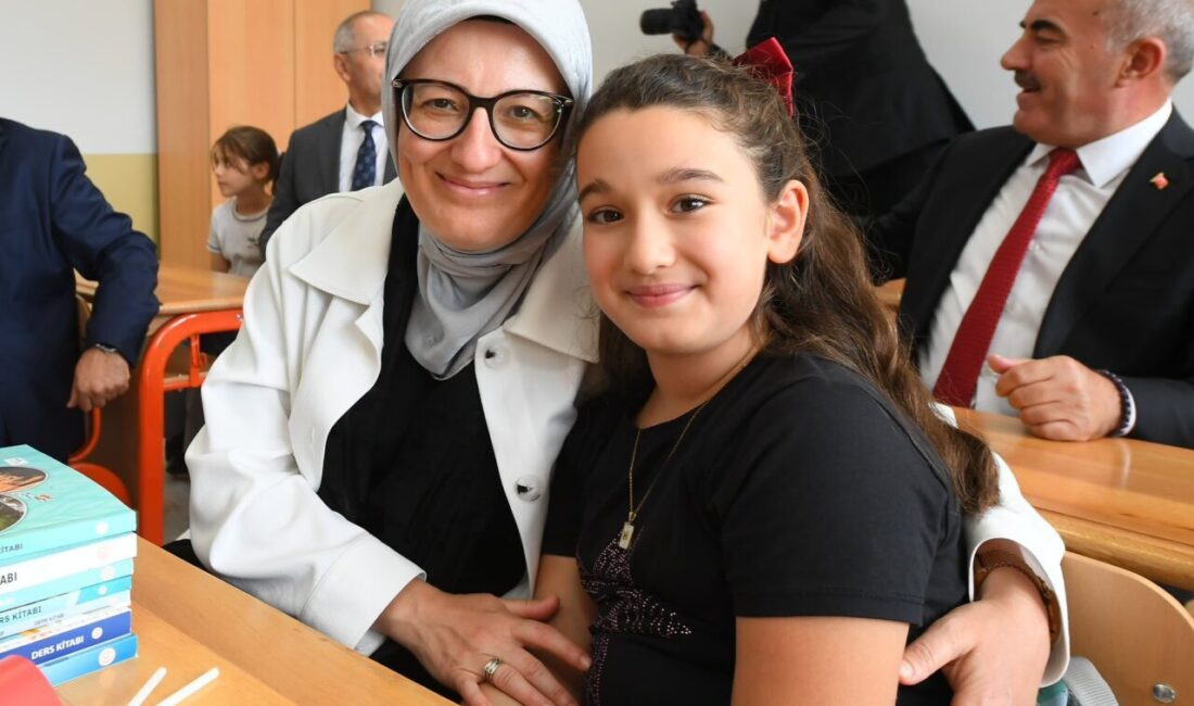  Balıkesir'in Altıeylül ilçesine bağlı Nergiz Mahallesi'nde yapımı tamamlanan Nergiz İlkokulu,