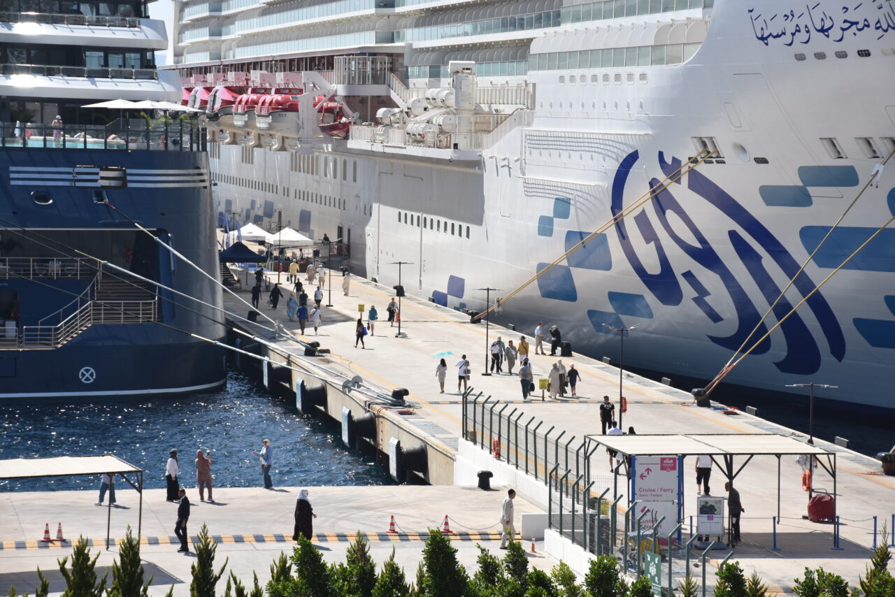  Muğla'nın Bodrum ilçesine "Luminara" ve "Aroya" isimli kruvaziyerler 2 bin