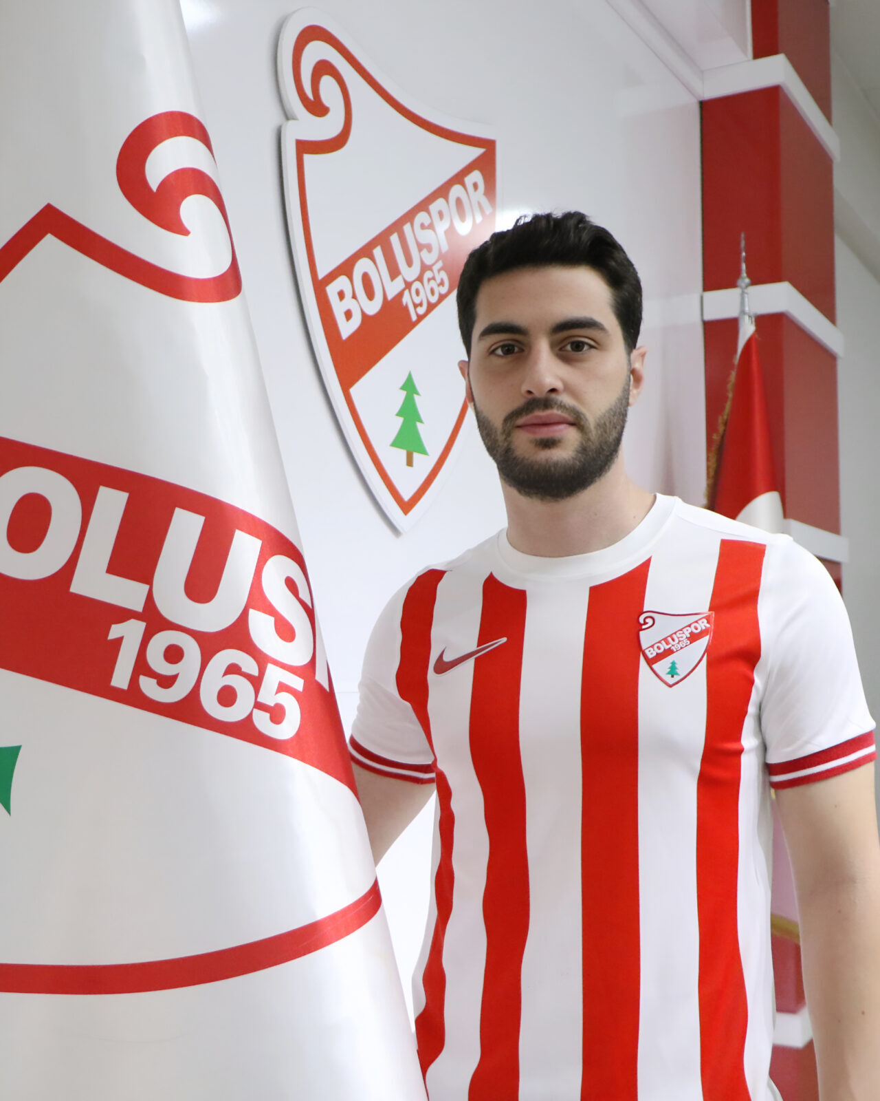 Trendyol 1. Lig ekiplerinden Boluspor, orta saha oyuncusu Burak Topçu’yu