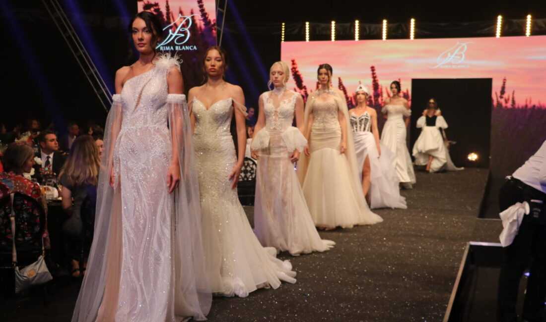 Bulgaristan'da Türkiye'nin Sofya Büyükelçiliğinin katkısıyla "CodeFashion Runway" defilesi düzenlendi.