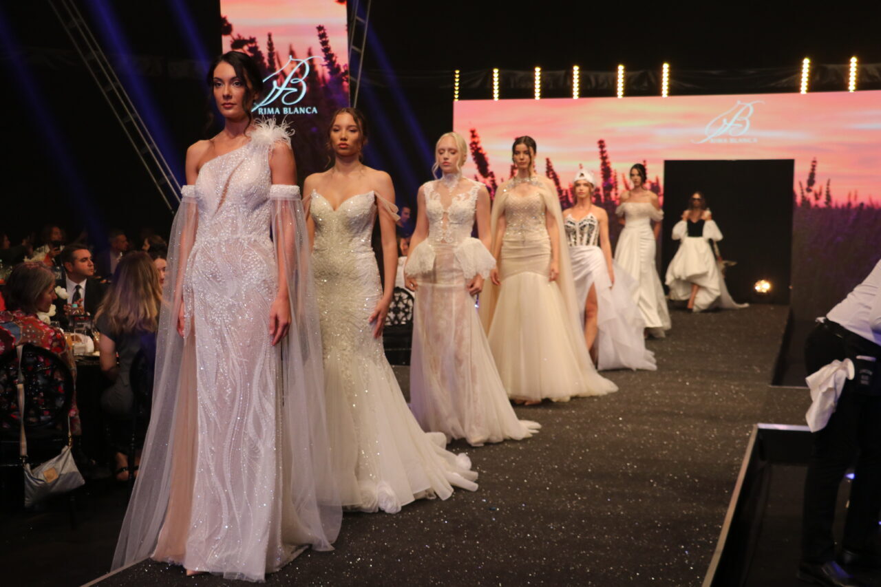 Bulgaristan'da Türkiye'nin Sofya Büyükelçiliğinin katkısıyla "CodeFashion Runway" defilesi düzenlendi.