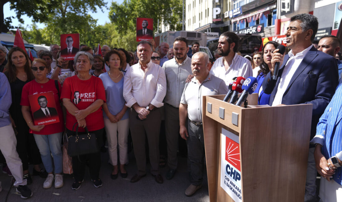 CHP'nin 102. kuruluş yıl dönümü kapsamında partinin Ankara İl Başkanlığı