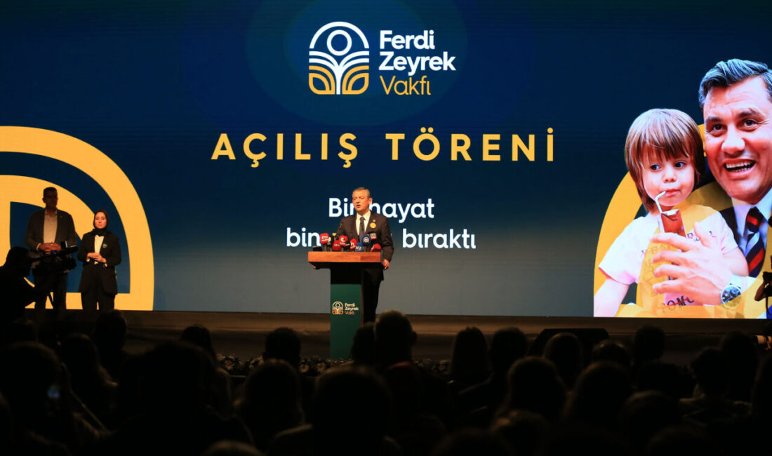 CHP Genel Başkanı Özgür Özel, evinde elektrik akımına kapıldıktan sonra