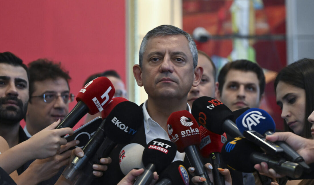  CHP Genel Başkanı Özgür Özel, "Partinin Genel Başkanlığına bir kayyum