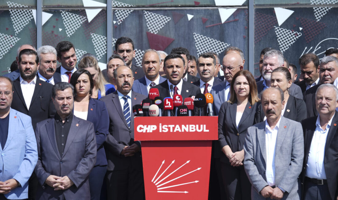  CHP'nin 81 il başkanı, mahkemenin "tedbiren görevden uzaklaştırma ve kayyum"