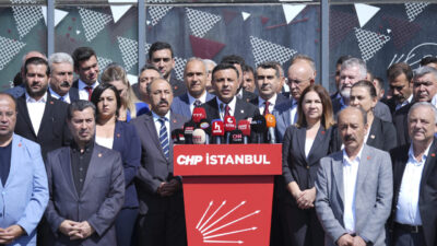 CHP'nin 81 il başkanı, mahkemenin "tedbiren görevden uzaklaştırma ve kayyum"