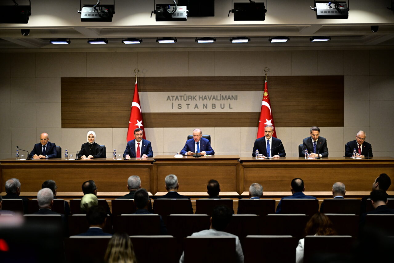 Cumhurbaşkanı Recep Tayyip Erdoğan, Cumhuriyet Halk Partisi (CHP) Genel Başkanı