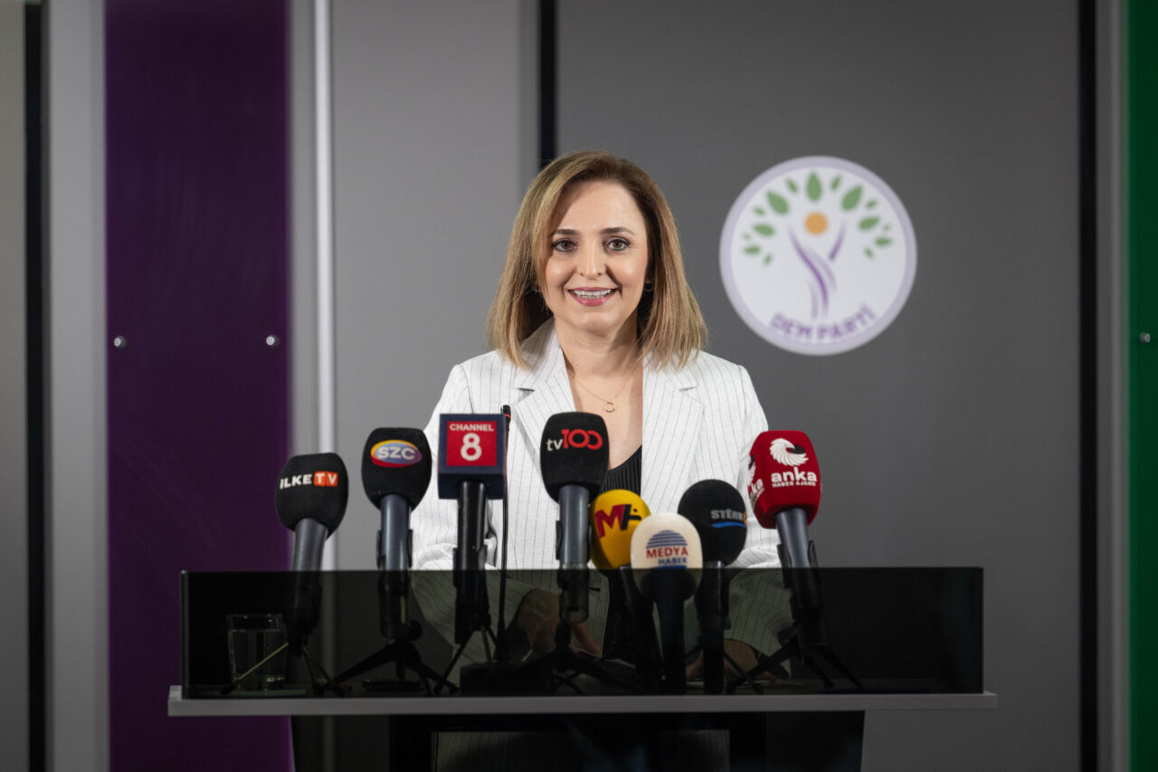 DEM Parti Sözcüsü Ayşegül Doğan, "Önümüzdeki hafta Eş Genel Başkanlarımızdan