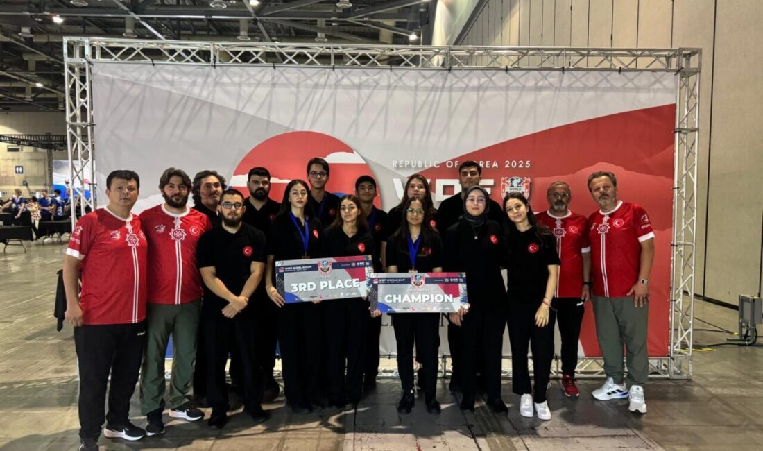  Dünya Dart Şampiyonası'nda mücadele eden genç milli takım sporcuları 4