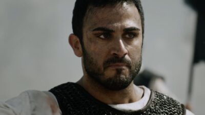  Hollywood'un yükselen yıldız oyuncularından Alexander Uloom, TRT 1'in sevilen dizisi