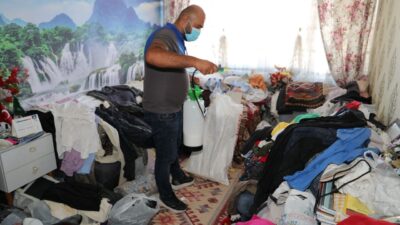  Eskişehir'in Odunpazarı ilçesindeki tek katlı müstakil evden belediye ekiplerince 1