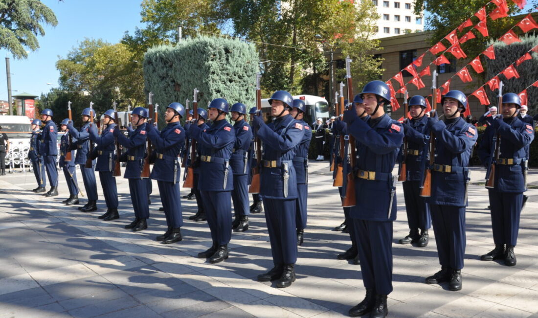 Eskişehir'in düşman işgalinden kurtuluşunun 103. yıl dönümü dolayısıyla tören düzenlendi.