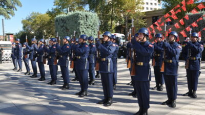 Eskişehir'in düşman işgalinden kurtuluşunun 103. yıl dönümü dolayısıyla tören düzenlendi.