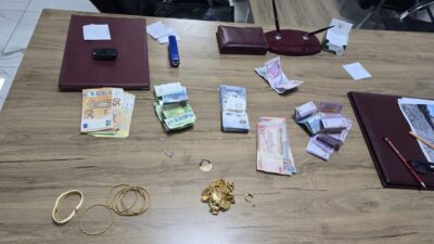 Hatay'ın Altınözü ilçesinde parkta temizlik yapan işçi tarafından bulunan içerisinde